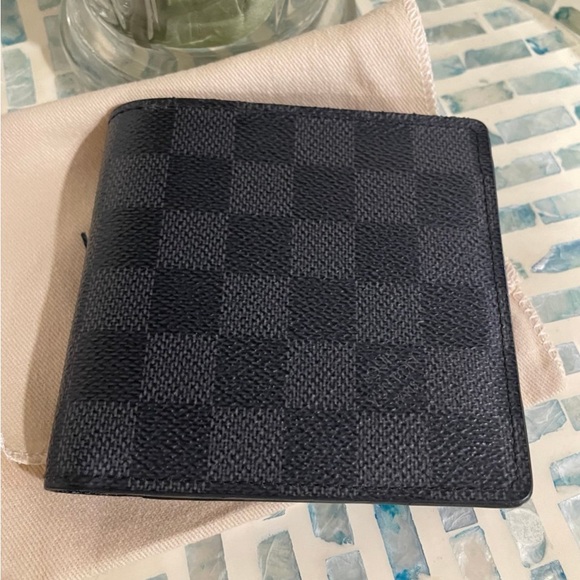 Louis Vuitton Damier Graphite 100% Authentic Men’s wallet - Picture 4 of 5